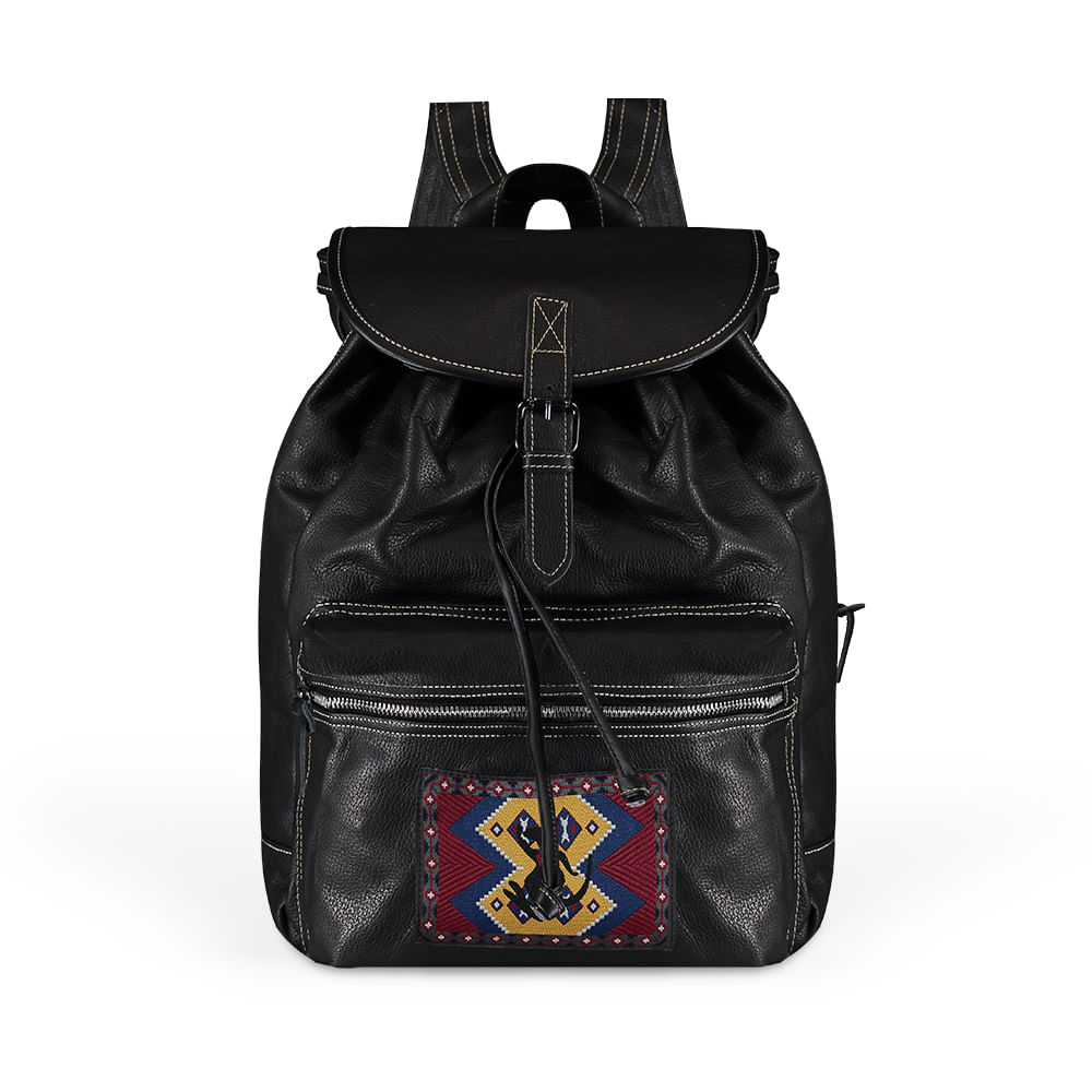 Mochila de Couro Etiqueta Vintage - Preto